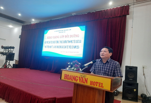 Khai mạc Lớp bồi dưỡng kiến thức dân tộc cho nhóm đối tượng 3 trên địa bàn các huyện, thành phố