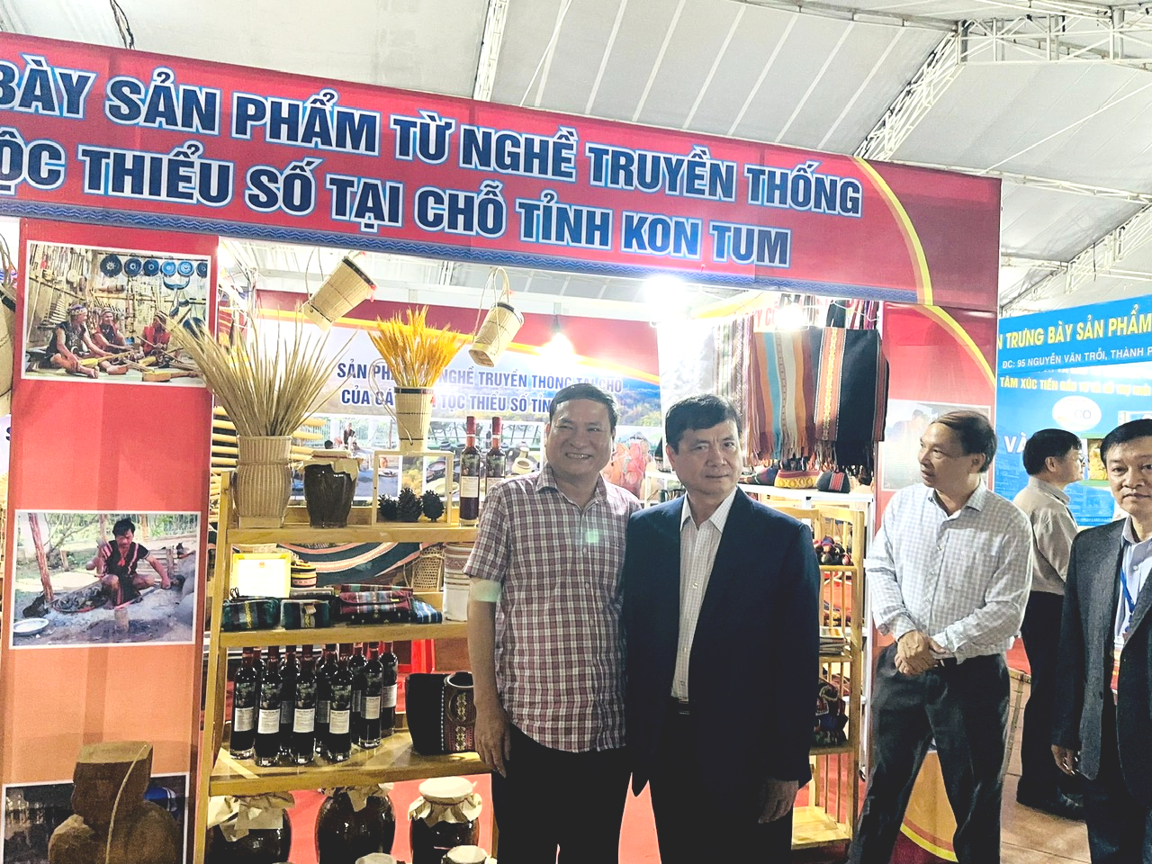 Ban Dân tộc thực hiện Quảng bá sản phẩm nghề truyền thống của đồng bào DTTS tại hội trợ Công Thương khu vực Tây Nguyên Kon Tum 2024.