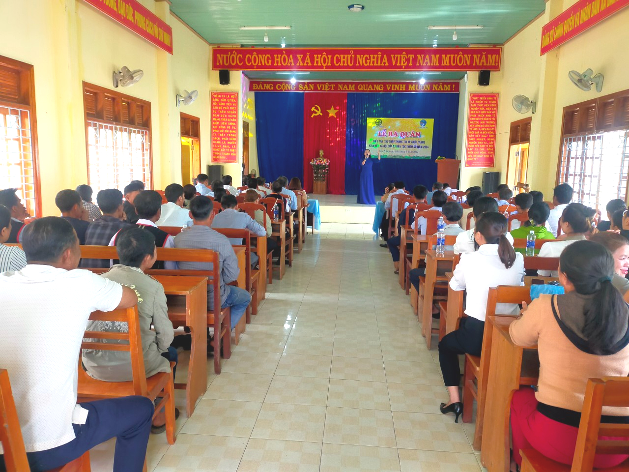 Sáng ngày 01 tháng 07 năm 2024, Cục Thống kê tỉnh phối hợp với Ban Dân tộc tỉnh Kon Tum và UBND huyện Kon Rẫy tổ chức Lễ ra quân Cuộc điều tra, thu thập thông tin về thực trạng kinh tế-xã hội của 53 dân tộc thiểu số năm 2024.
