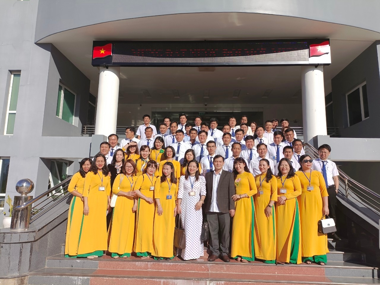 Làm việc với Đoàn nghiên cứu thực tế của  Học viện Chính trị khu vực III